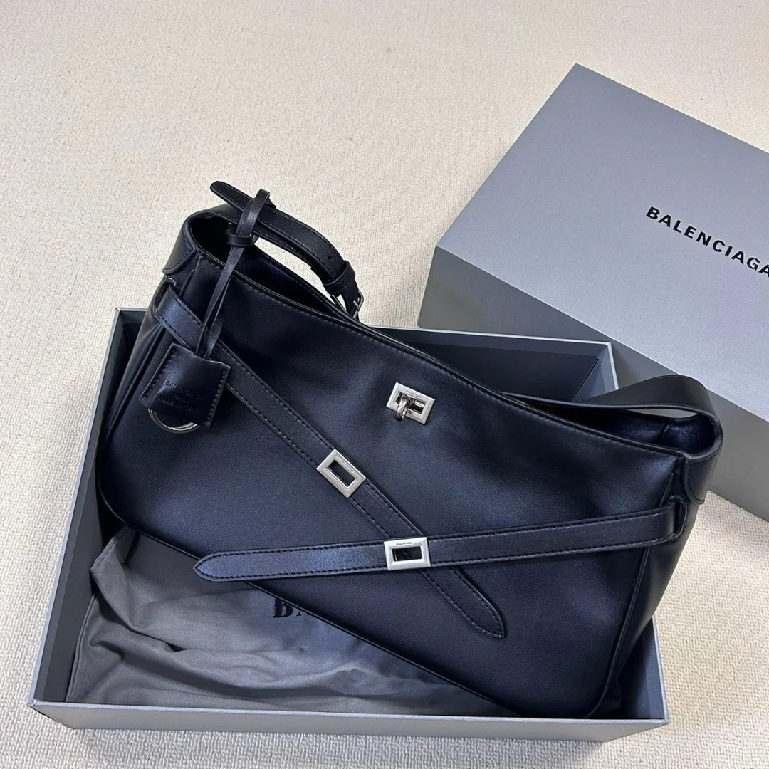 BEL AIR MEDIUM SHOULDER BAG FOR HER IN BLACK – BALENCIAGA