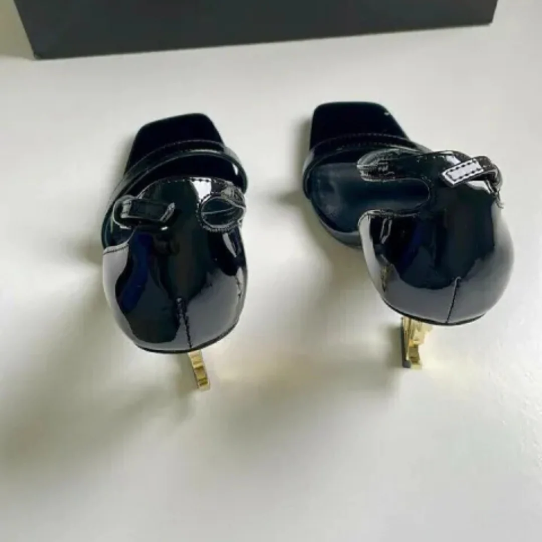 YSL SIGNATURE KIT – LOULOU BAG & OPYUM SANDAL