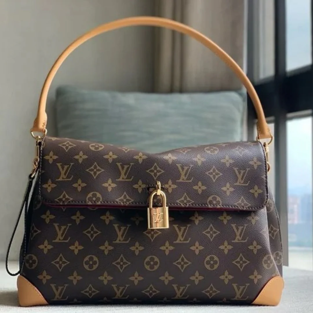 LOUIS VUITTON – HIDE AWAY MM BAG